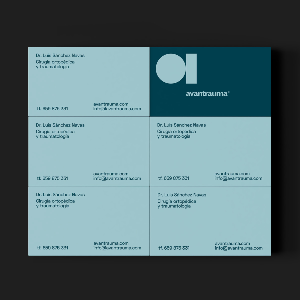 Diseño y desarrollo de identidad visual corporativa para Avantrauma. Detalle tarjetas de visita.