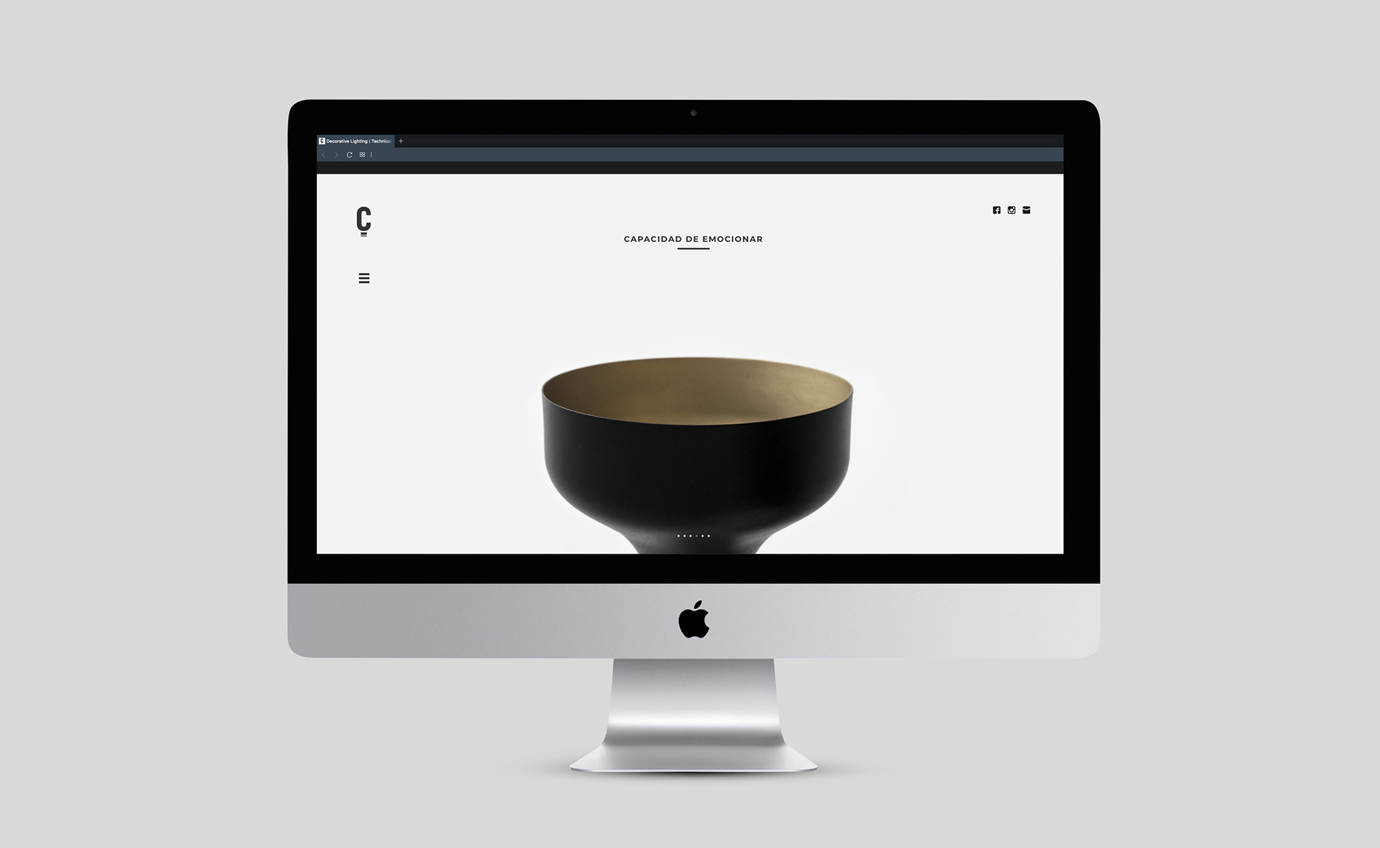 Diseño y desarrollo de website corporativo para Class Lighting. Vista web sobremesa.