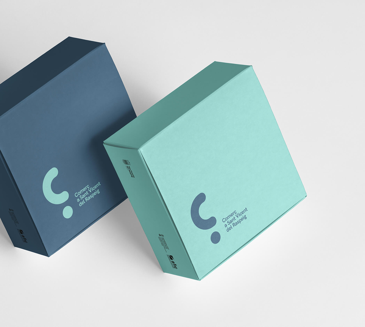 Diseño y desarrollo de identidad visual corporativa para Concejalía de Comercio del Ayuntamiento de San Vicente del Raspeig. Vista detalle packaging.