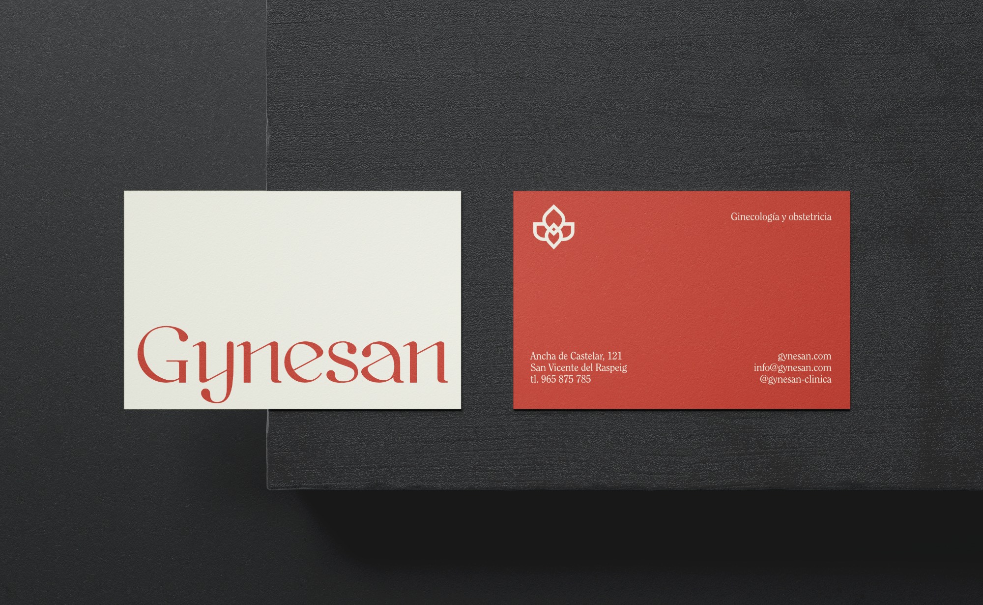 Diseño y desarrollo de identidad visual corporativa para Gynesan. Business card.