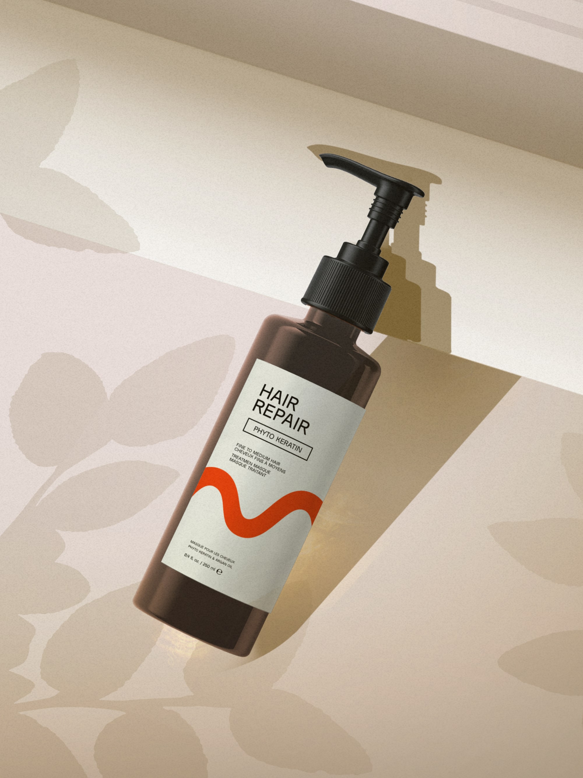 Diseño y desarrollo de identidad visual corporativa para LaMari. Botella keratina.