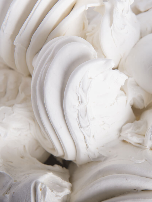 Diseño y desarrollo de identidad visual corporativa para Masiá Heladeros Artesanos. Helado de nata.