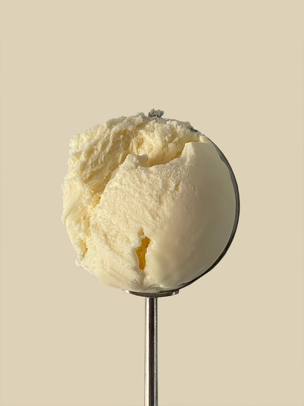 Diseño y desarrollo de identidad visual corporativa para Masiá Heladeros Artesanos. Detalle helado de vainilla.