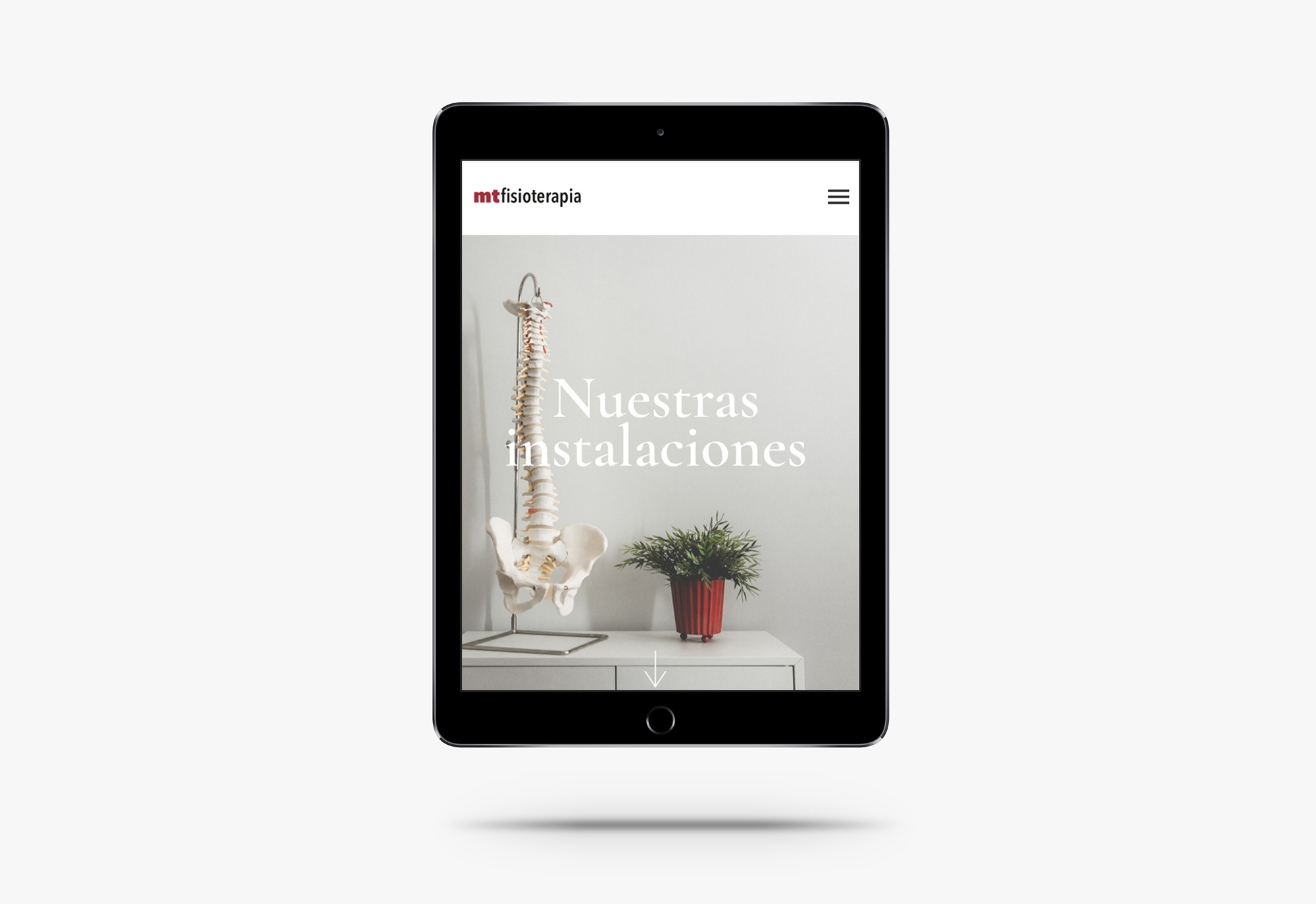 Diseño y desarrollo de website corporativo para MT Fisioterapia. Vista sección instalaciones iPad.