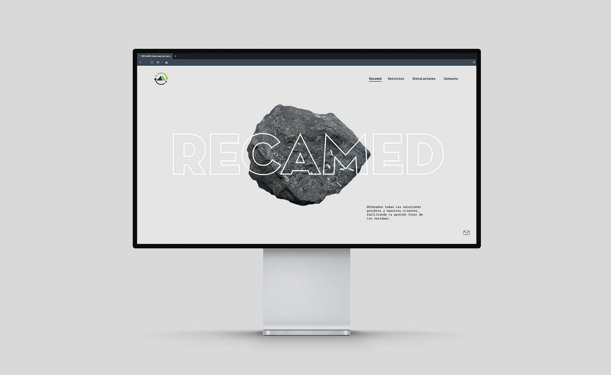 Diseño y desarrollo de website corporativo para Recamed. Vista home page sobremesa.