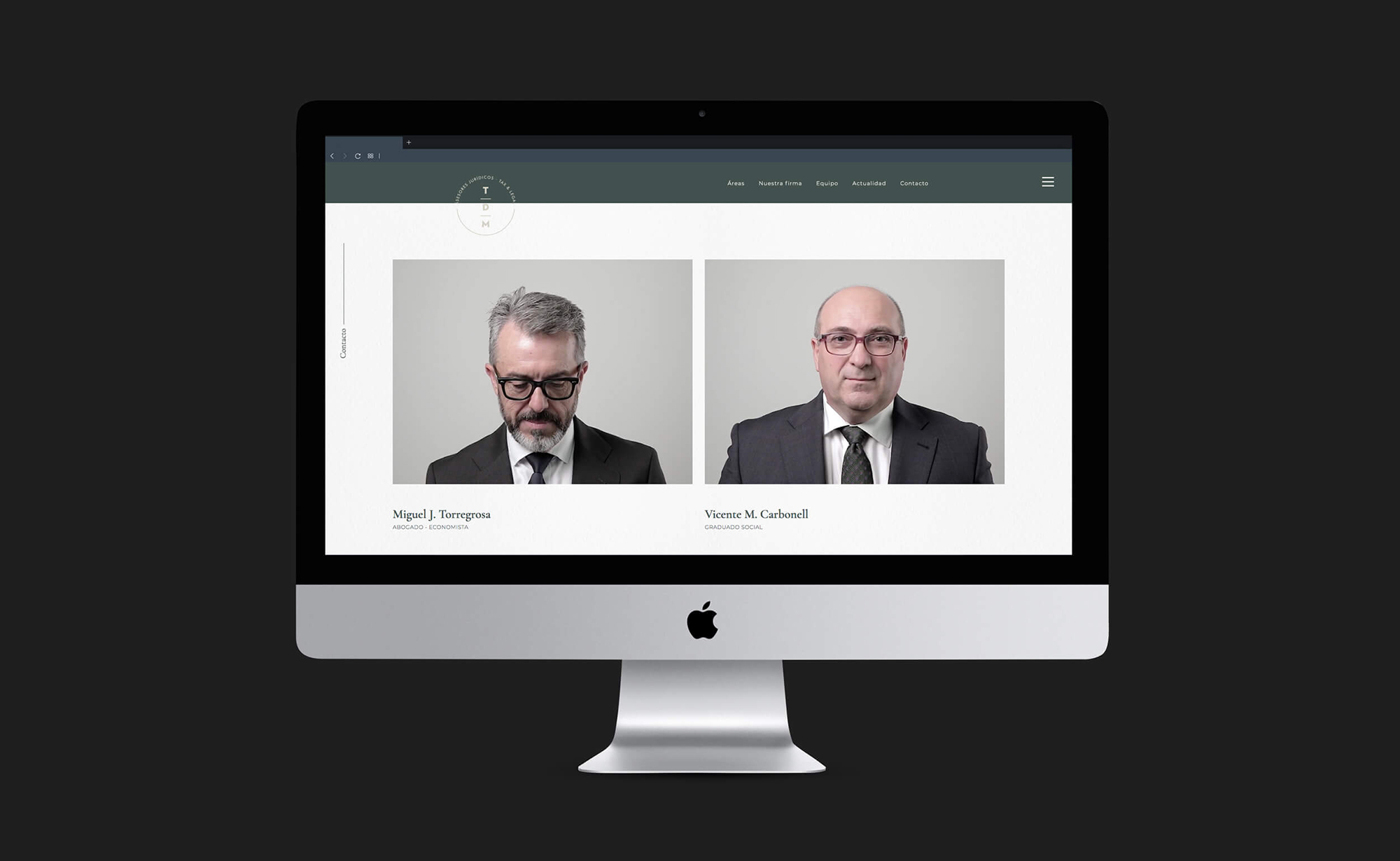 Diseño y desarrollo de website corporativo para TDM Asesores Jurídicos-Tax&Legal. Vista sección web equipo sobremesa.